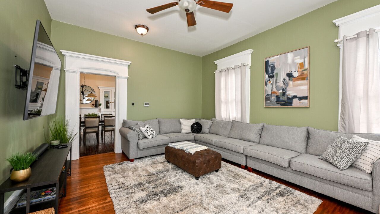 Photo of Bedroom in Niles