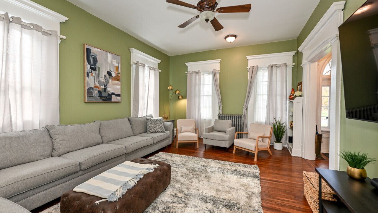 Photo of Bedroom in Niles