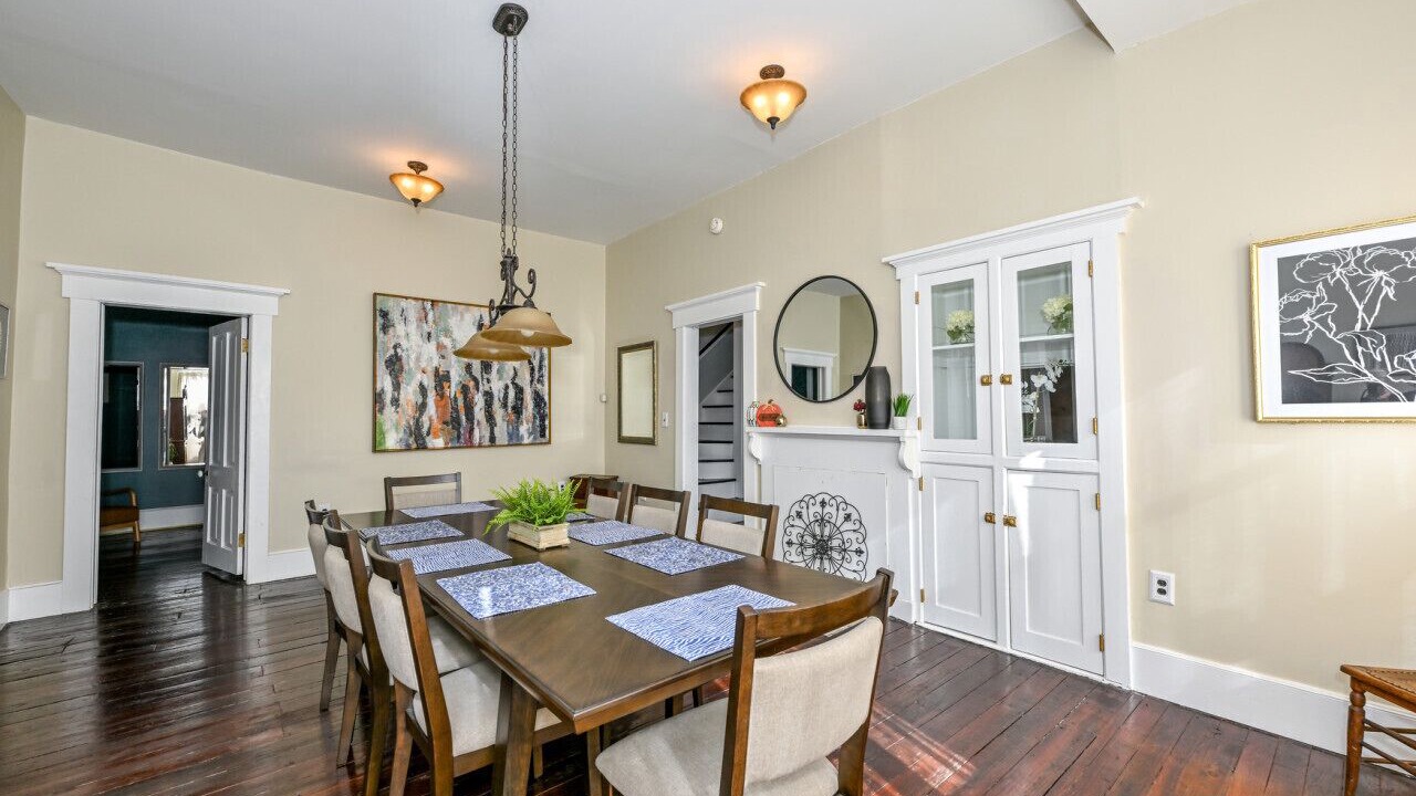 Photo of Bedroom in Niles