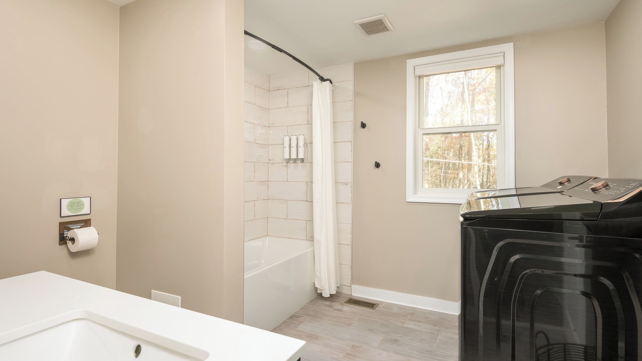 Photo of Bathroom in Rowland