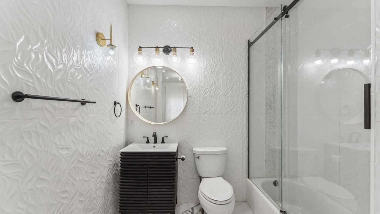 Photo of Bathroom in Downtown Columbus
