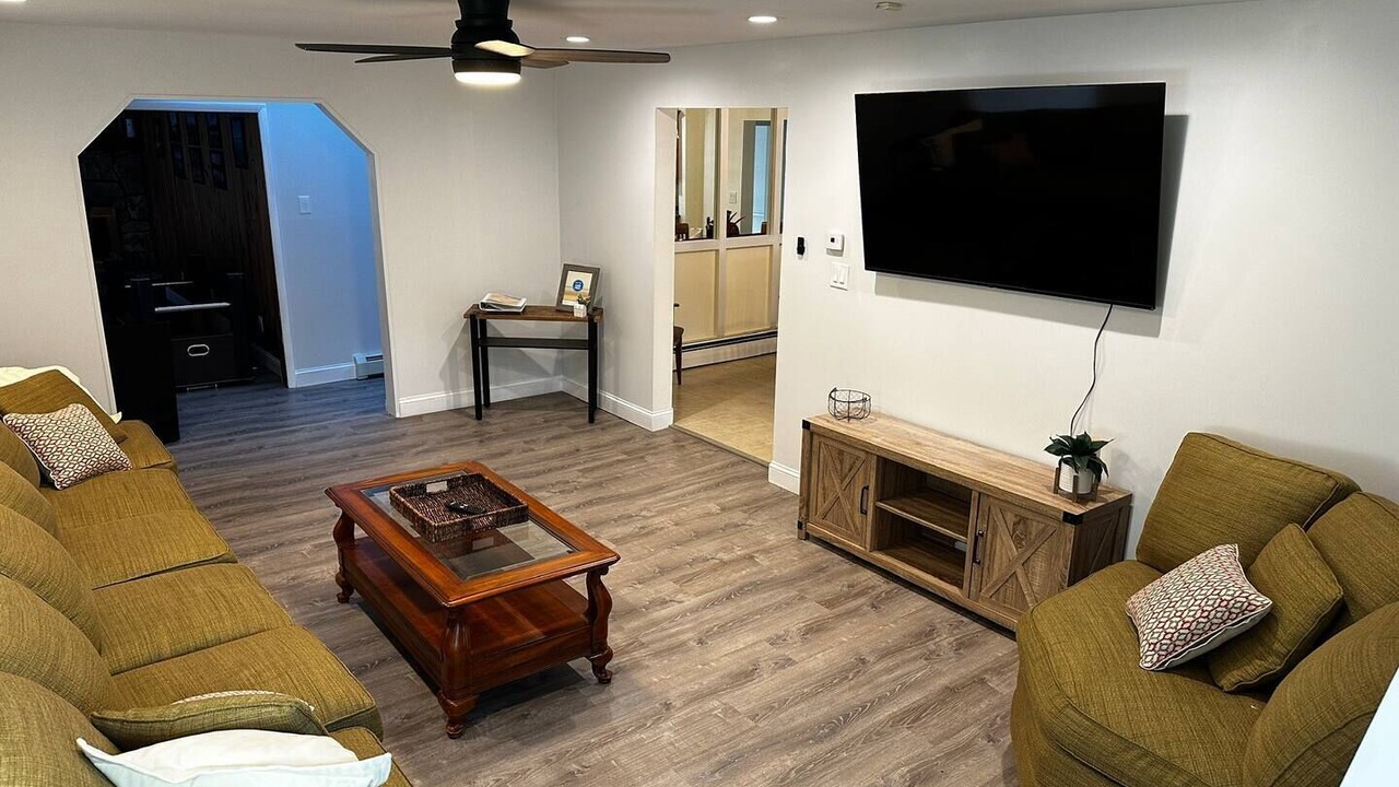 Photo of Livingroom in Monticello