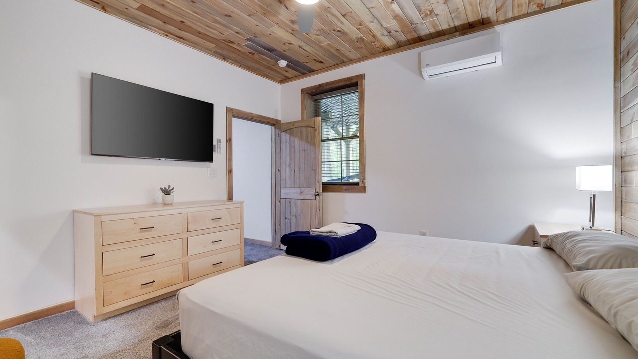 Photo of Bedroom in Tannersville