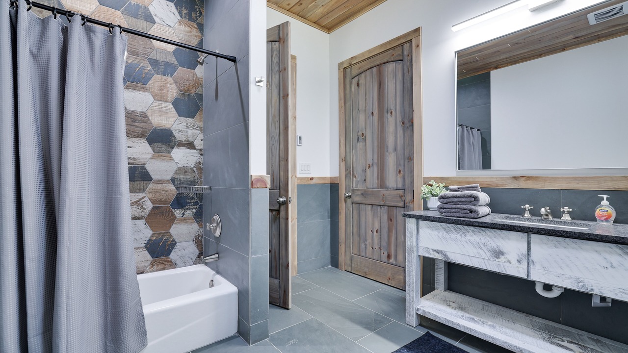 Photo of Bathroom in Tannersville