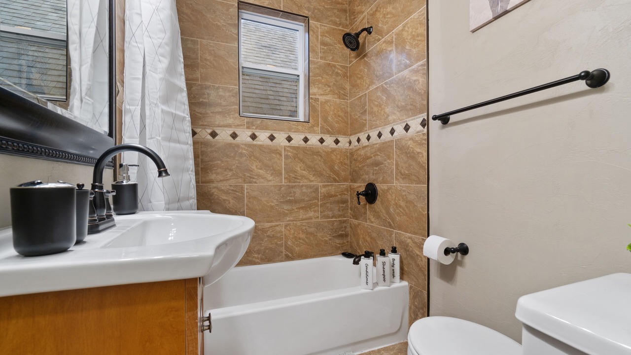 Photo of Bathroom in Point Breeze