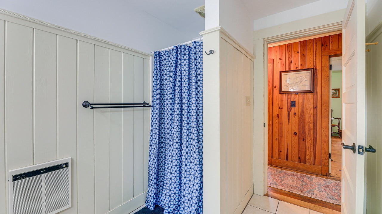 Photo of Bathroom in Atlantic
