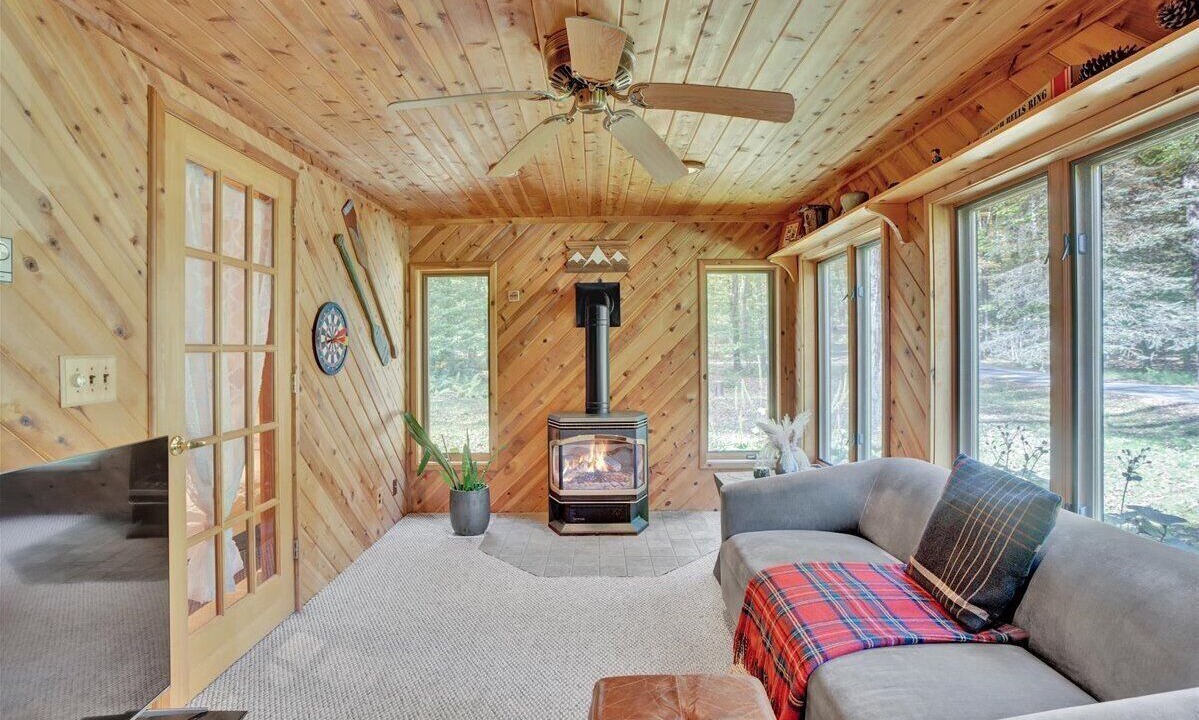 Photo of Livingroom in Gouldsboro