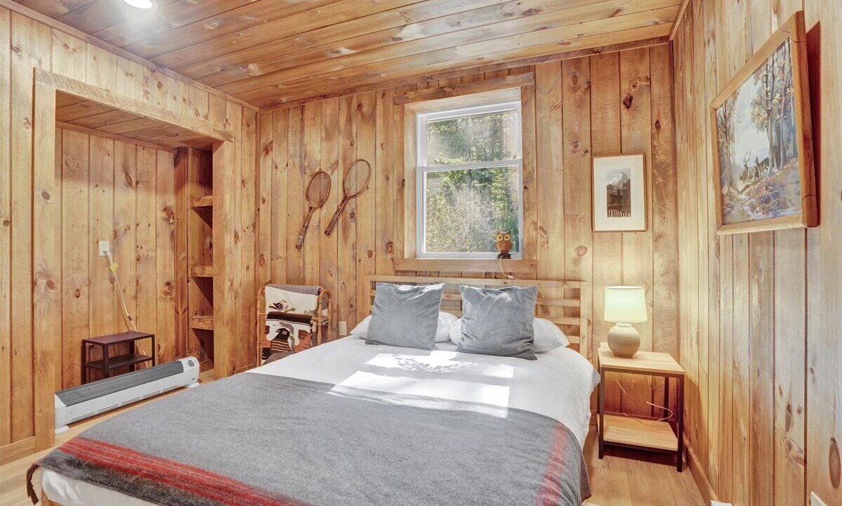 Photo of Bedroom in Gouldsboro