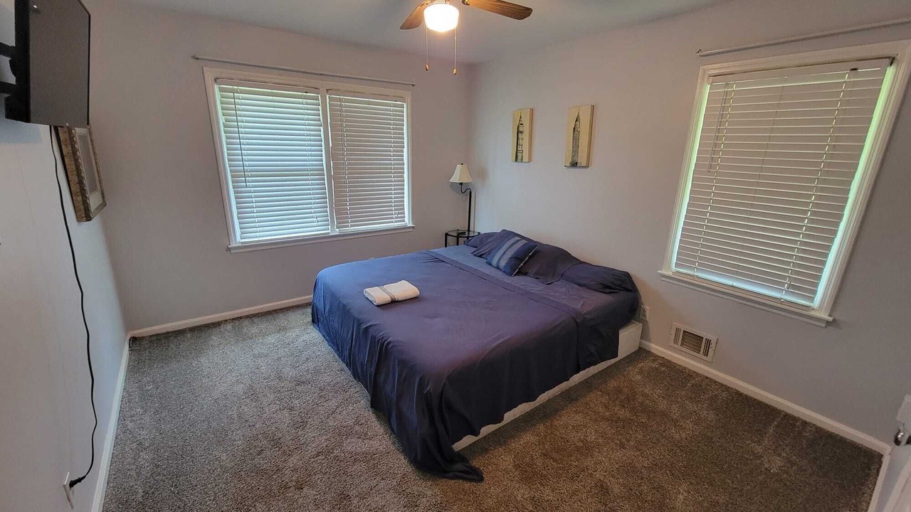 Photo of Bedroom in Lawrenceville