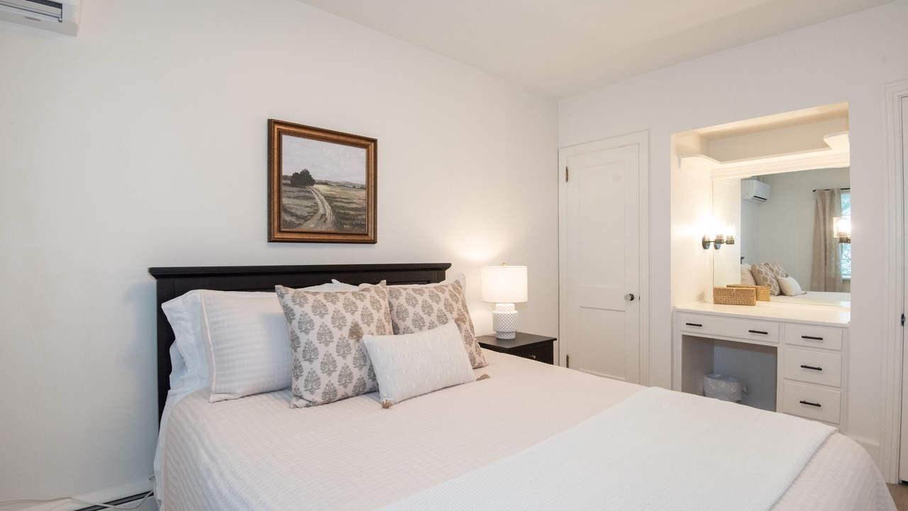 Photo of Bedroom in Bird In Hand