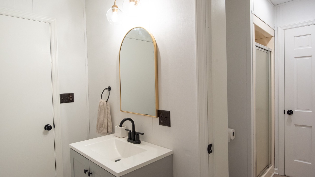 Photo of Bathroom in Bird In Hand