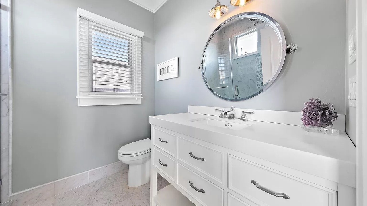Photo of Bathroom in Beach Haven Gardens