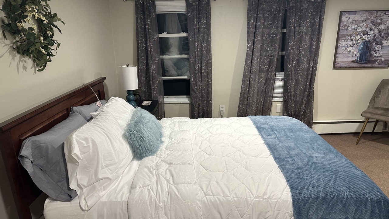 Photo of Bedroom in Whitehall