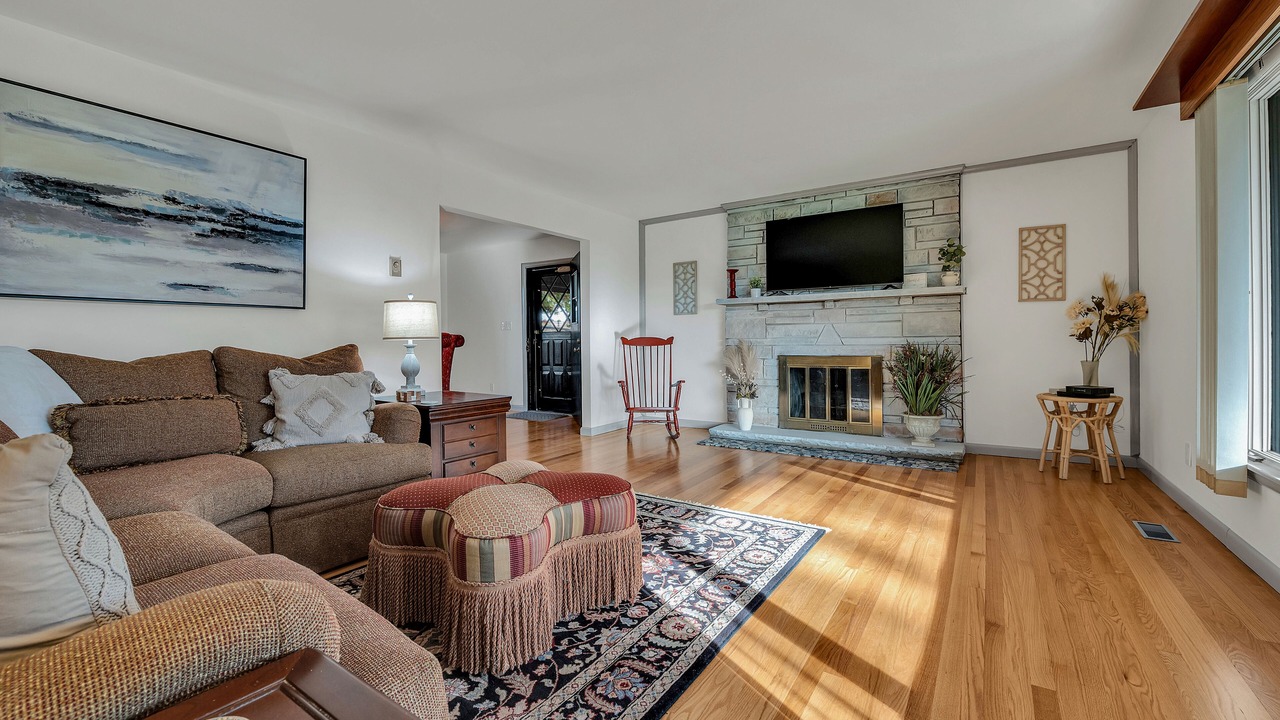 Photo of Livingroom in Teays Valley