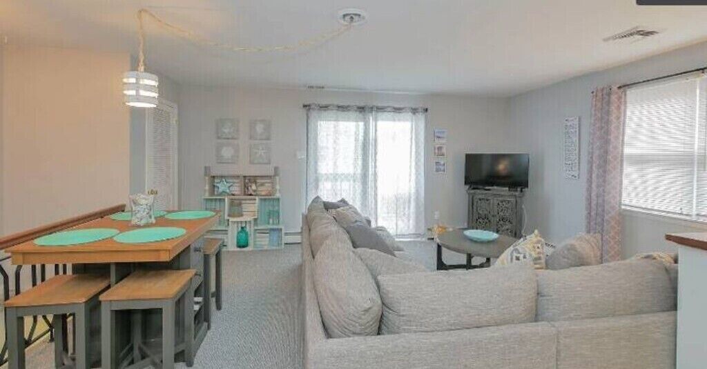 Photo of Livingroom in Margate City