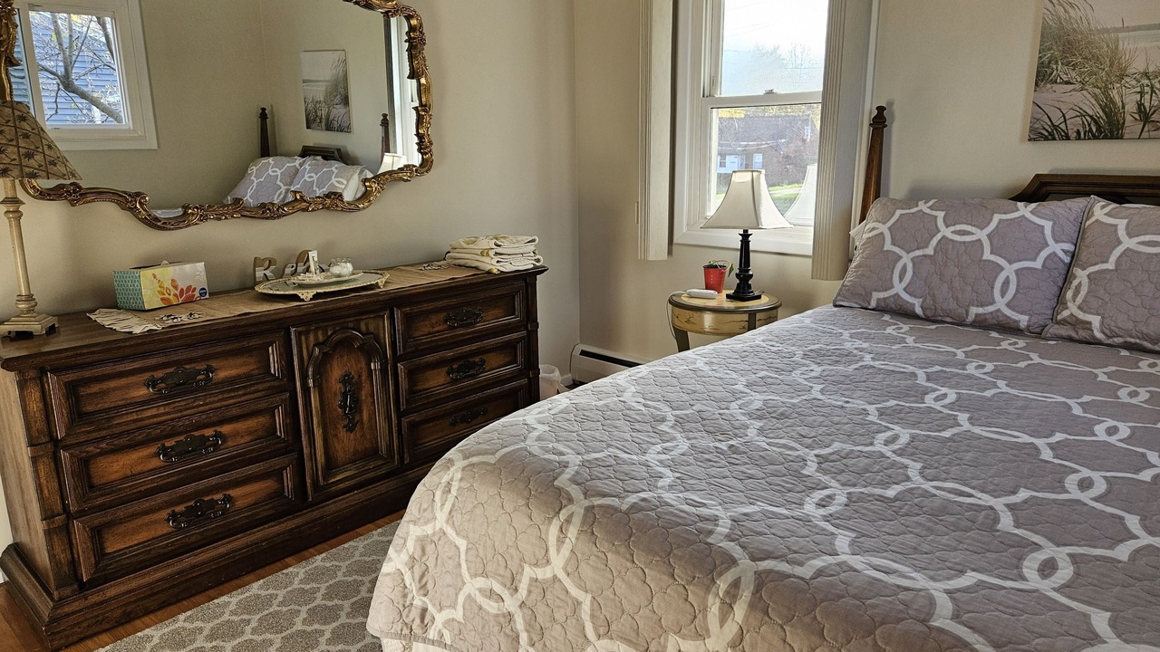 Photo of Bedroom in Eastlake