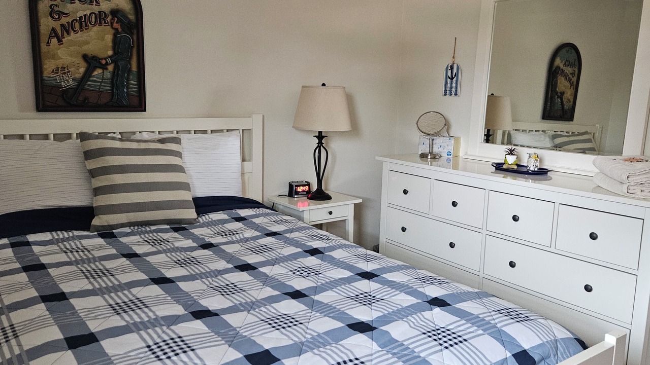 Photo of Bedroom in Eastlake