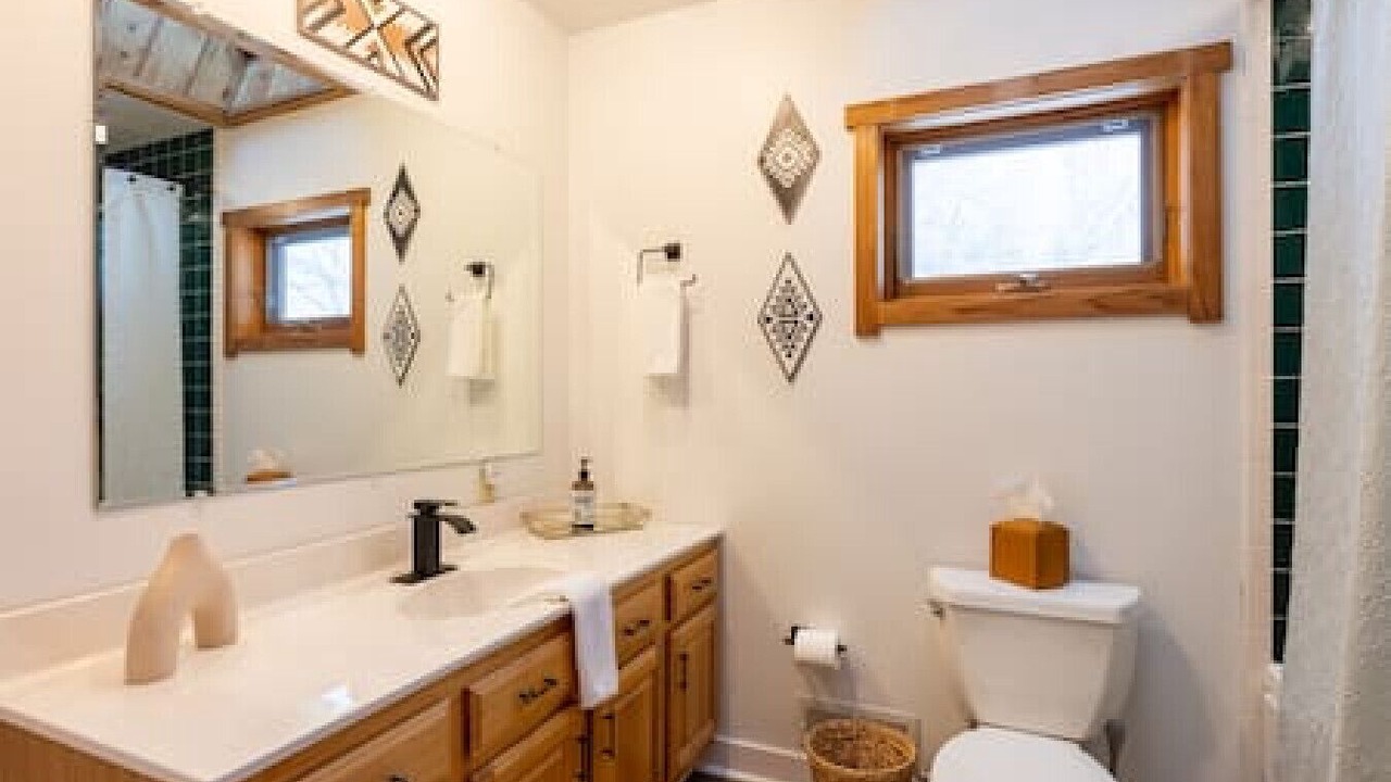 Photo of Bathroom in Snowshoe