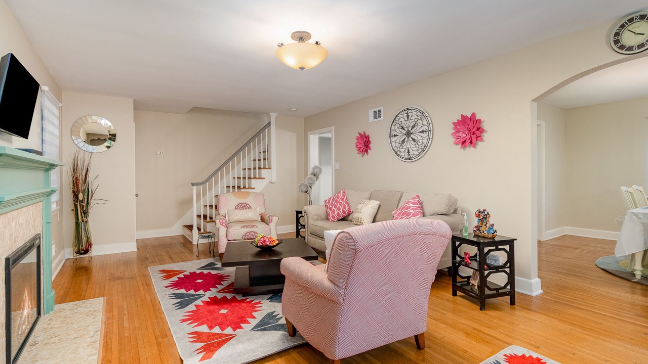 Photo of Livingroom in Harrisburg - Hershey