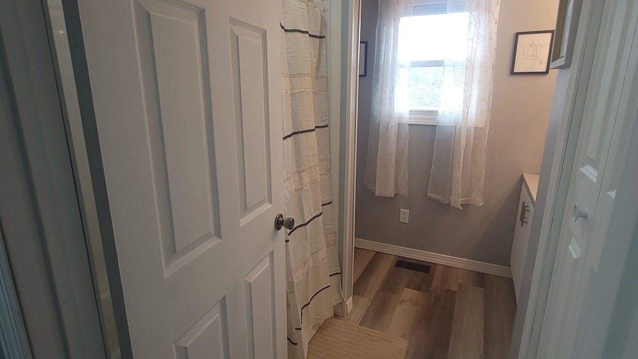 Photo of Bathroom in Nelsonville