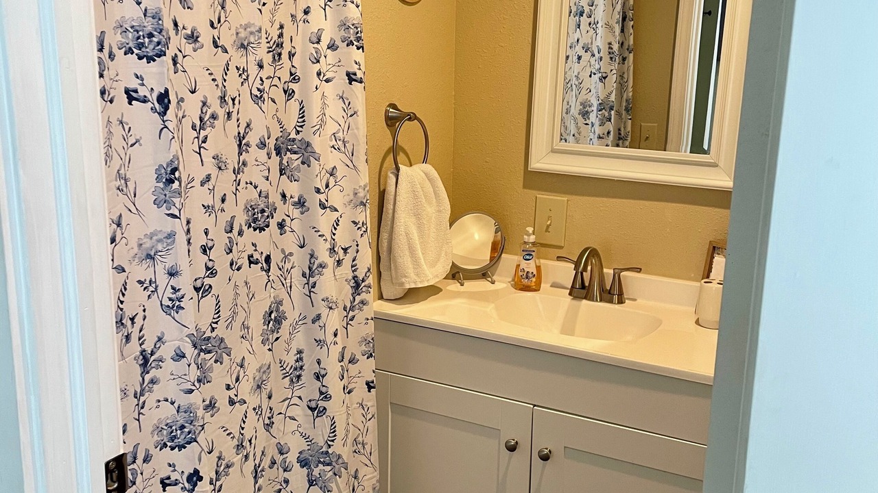Photo of Bathroom in Tennerton