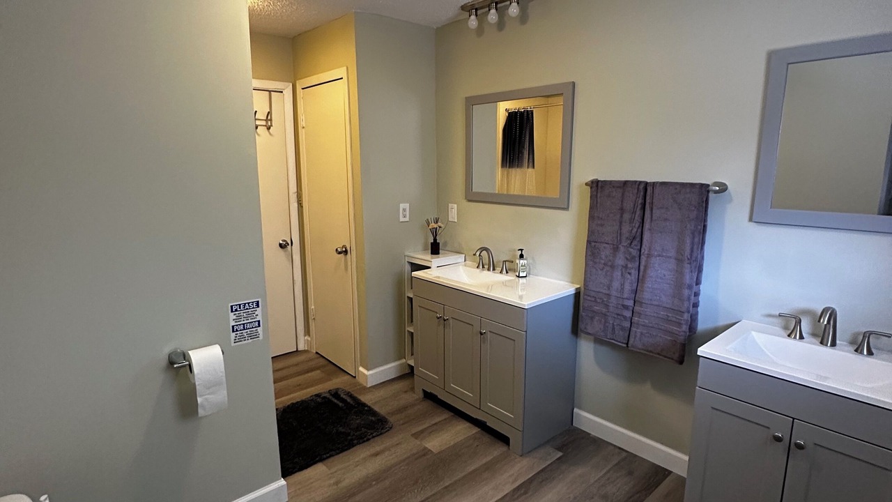 Photo of Bathroom in Newcomb