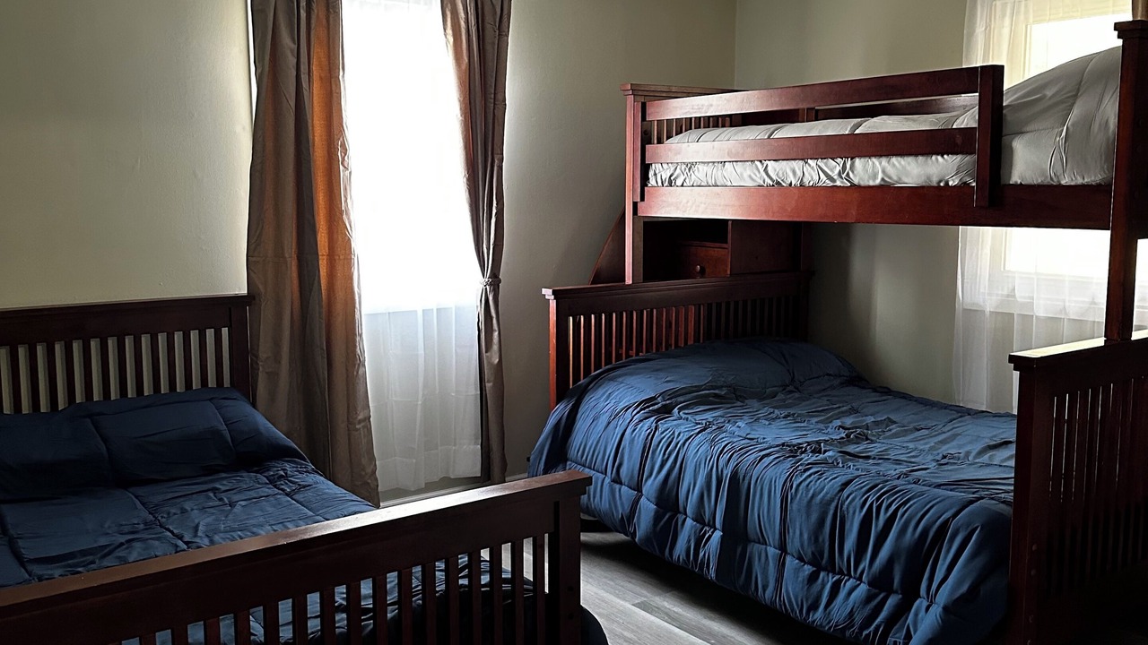 Photo of Bedroom in Newcomb