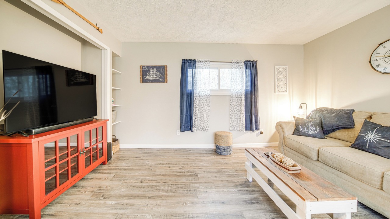 Photo of Livingroom in Conneaut Lake