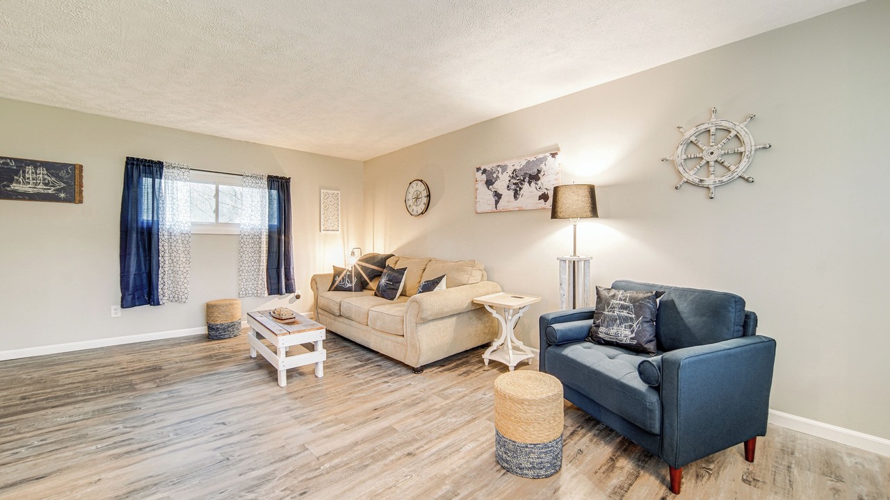 Photo of Livingroom in Conneaut Lake