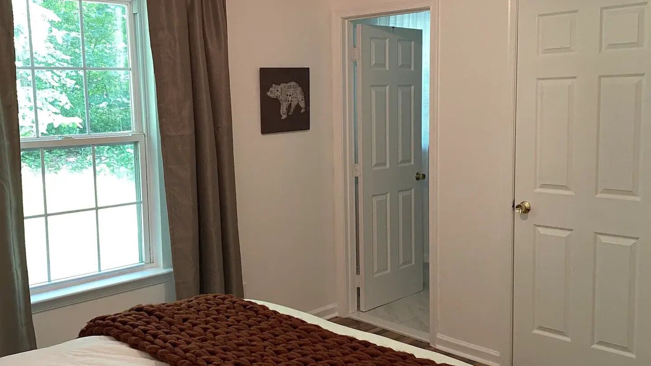 Photo of Bedroom in Linden