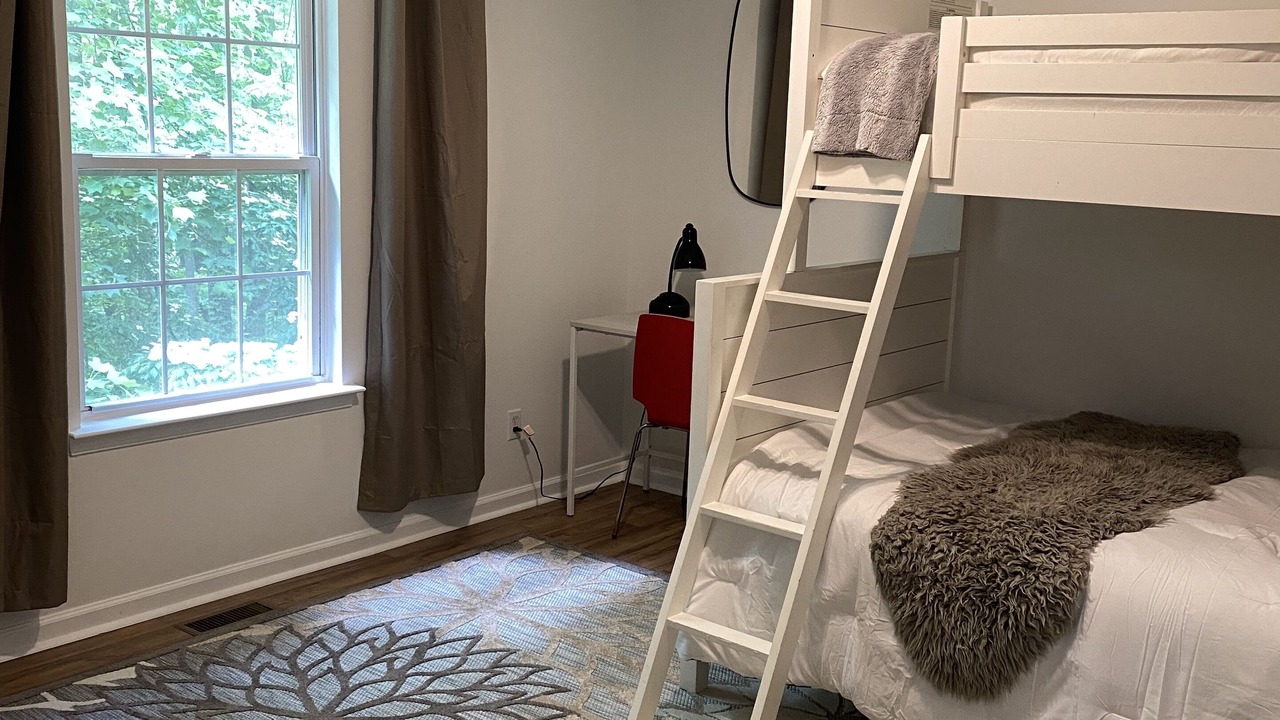 Photo of Bedroom in Linden