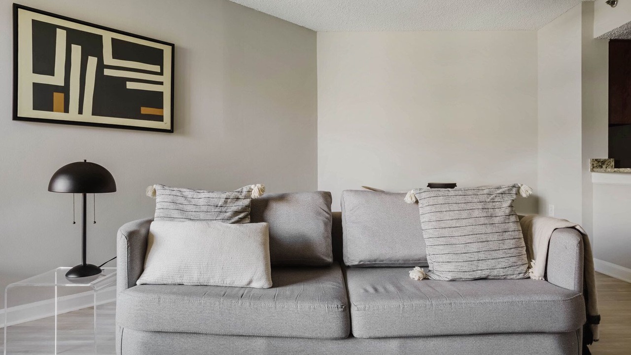 Photo of Livingroom in Connecticut Ave - K Street