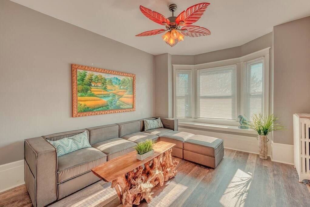 Photo of Livingroom in Harrisburg - Hershey