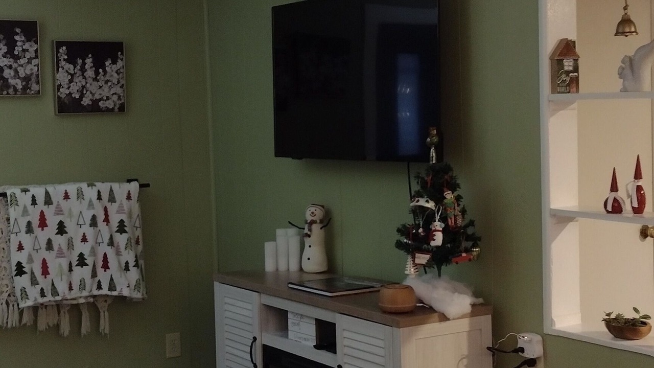 Photo of Livingroom in Akron