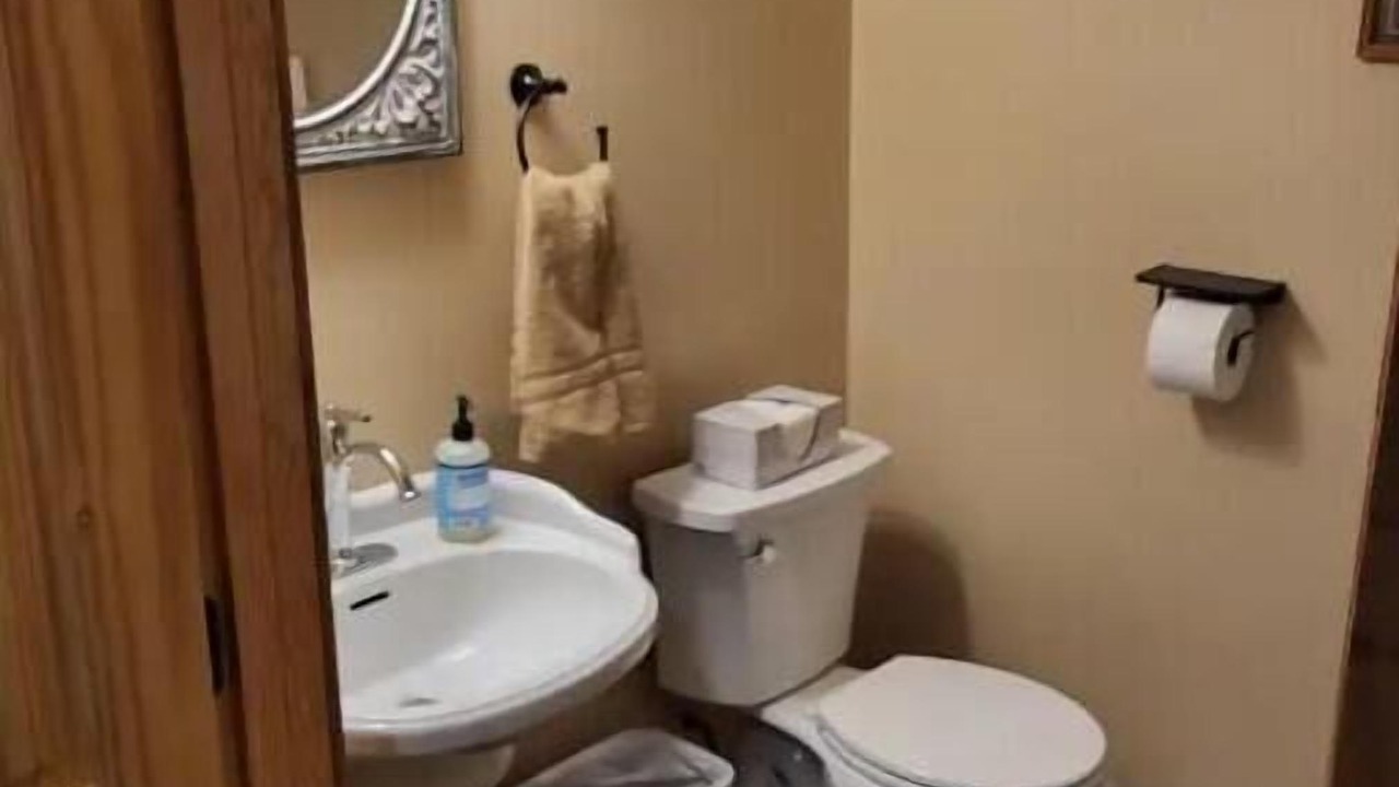 Photo of Bathroom in Chapmanville