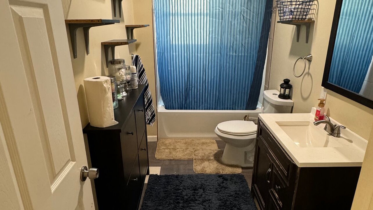 Photo of Bathroom in Linden