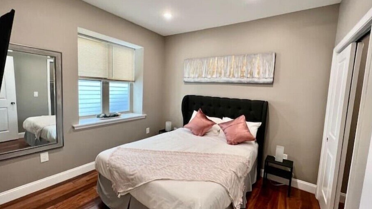 Photo of Bedroom in Logan Square