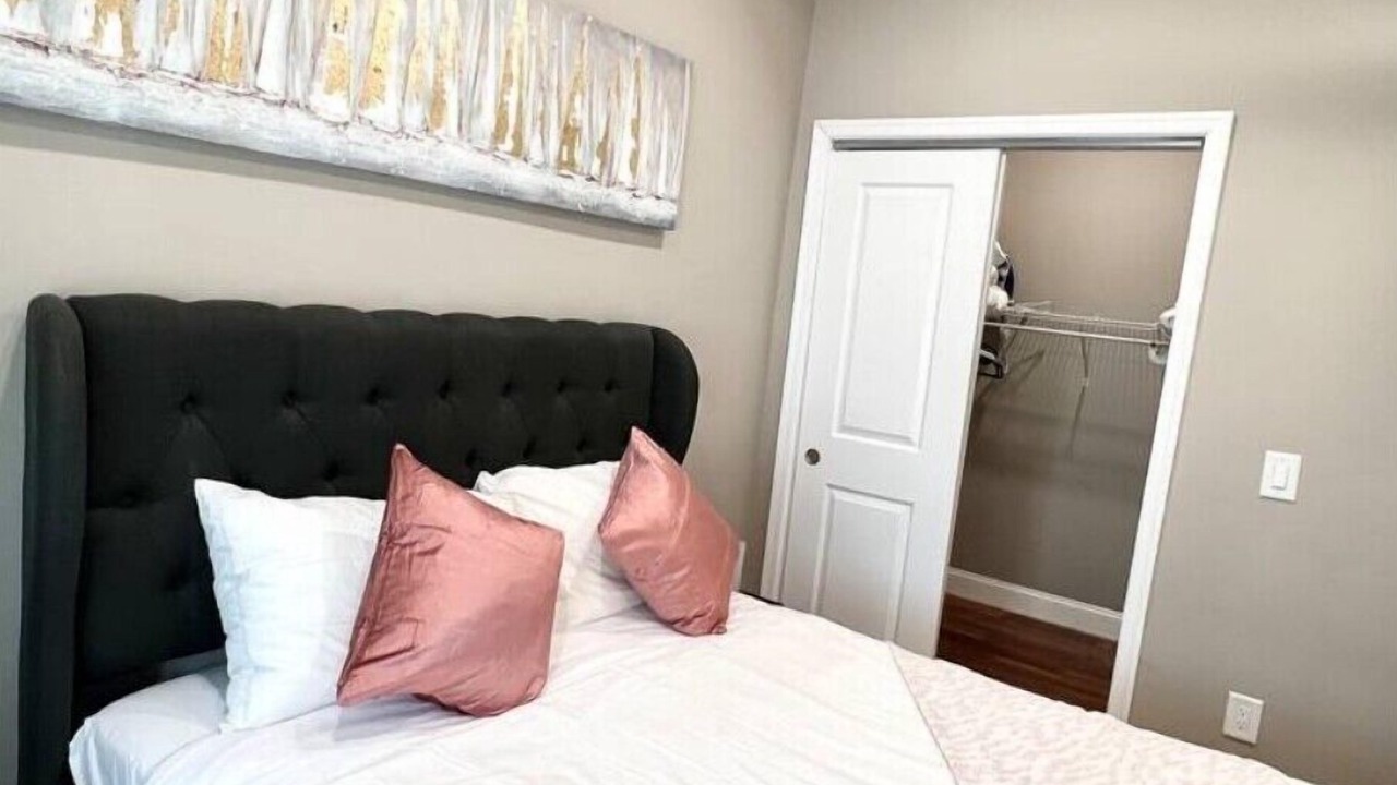 Photo of Bedroom in Logan Square