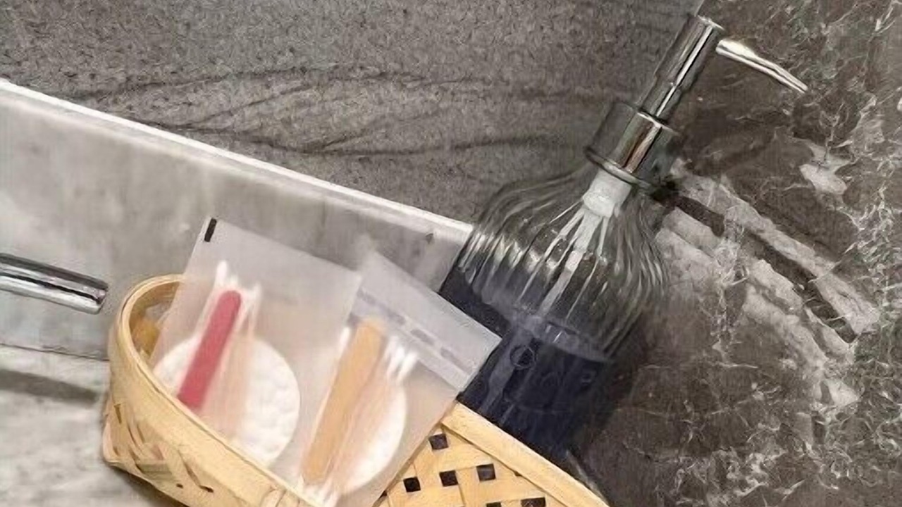 Photo of Bathroom in Logan Square