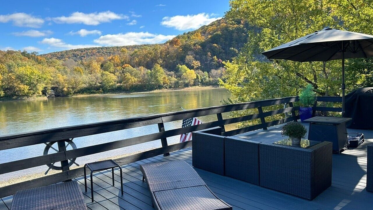 Photo of Patio Balcony in Falls