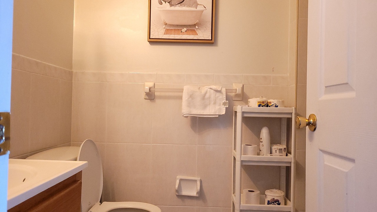 Photo of Bathroom in Weequahic
