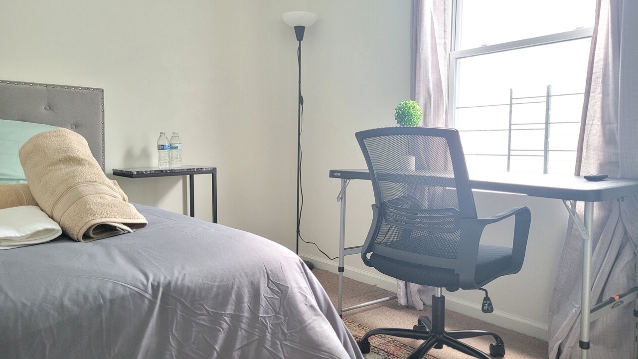 Photo of Bedroom in Weequahic