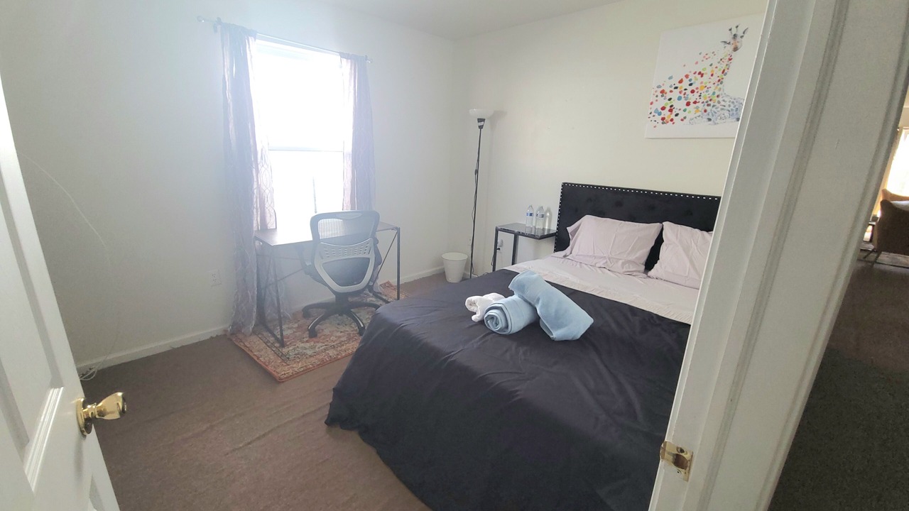 Photo of Bedroom in Weequahic