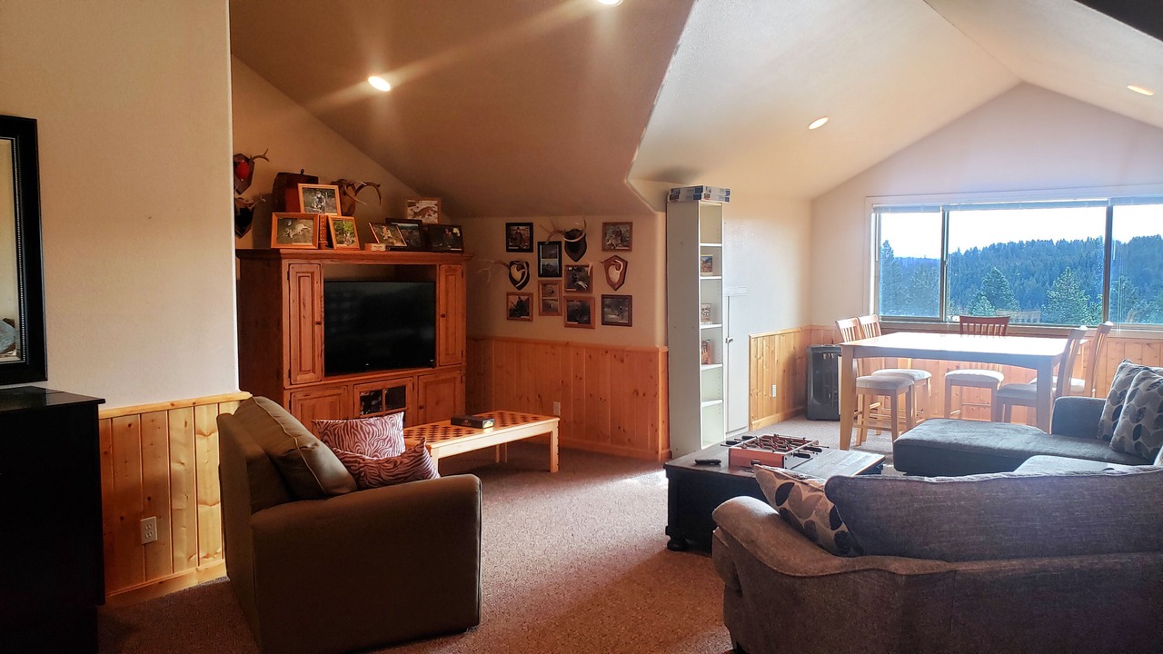 Photo of Livingroom in Ahsahka