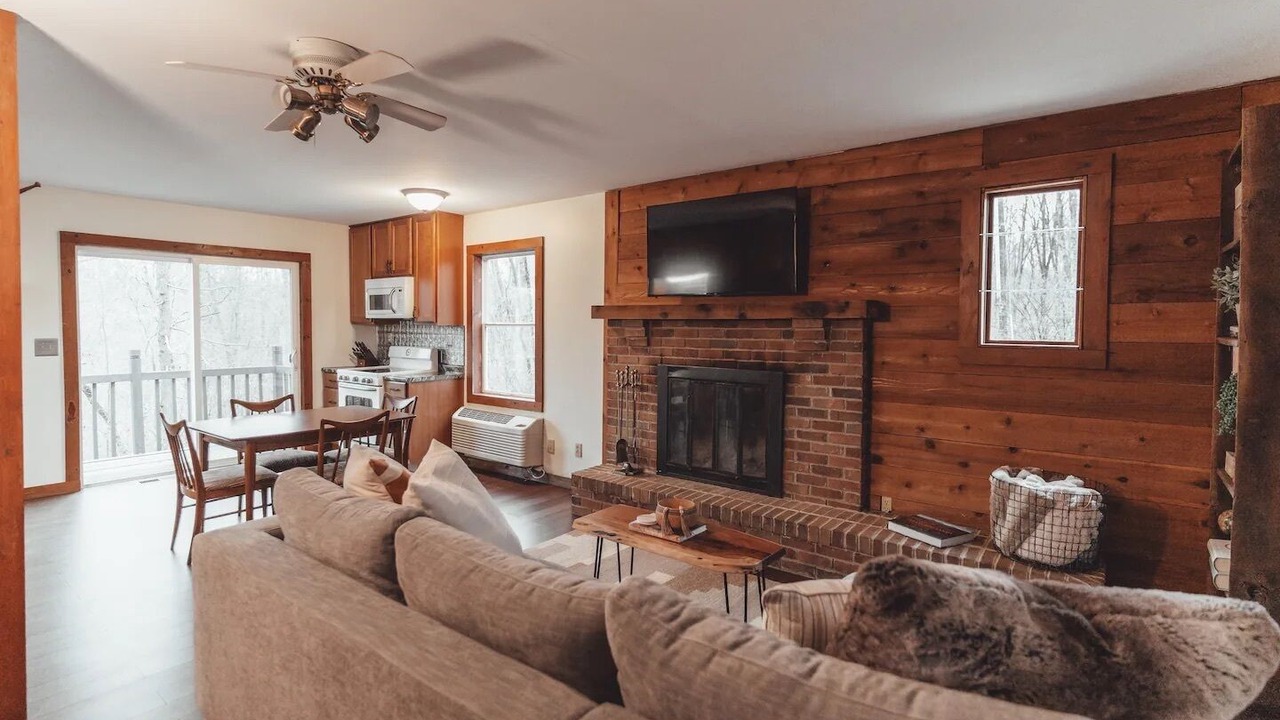 Photo of Livingroom in Logan