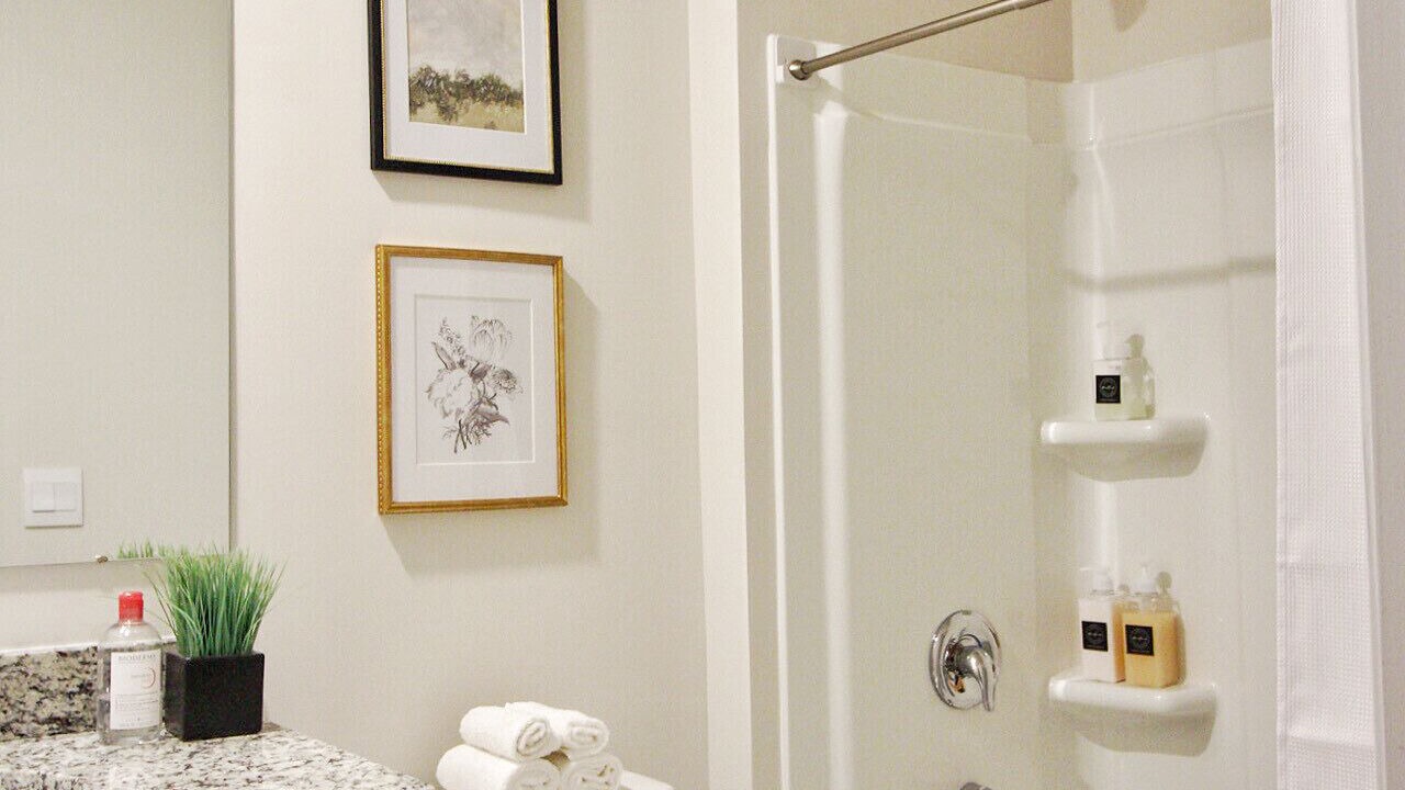 Photo of Bathroom in Luray