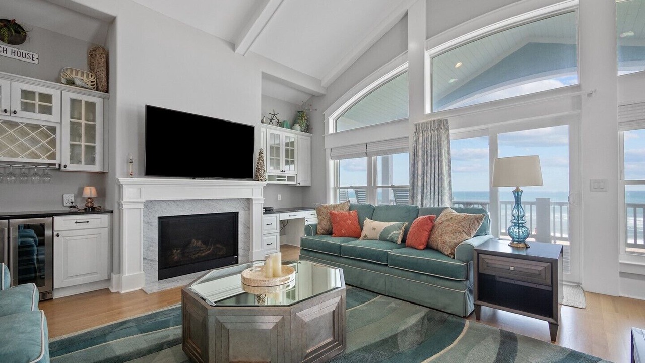 Photo of Livingroom in McCutcheon Field