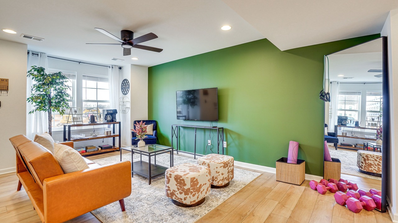 Photo of Livingroom in Charles Town