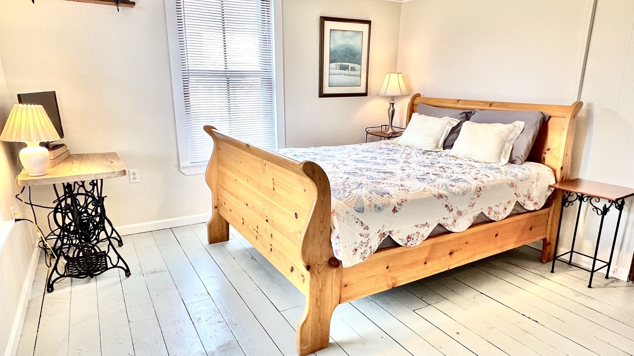 Photo of Bedroom in Addison