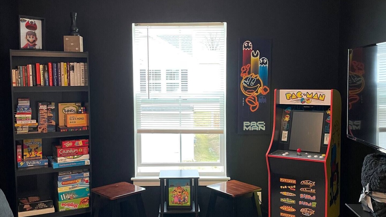 Photo of Bedroom in West Akron